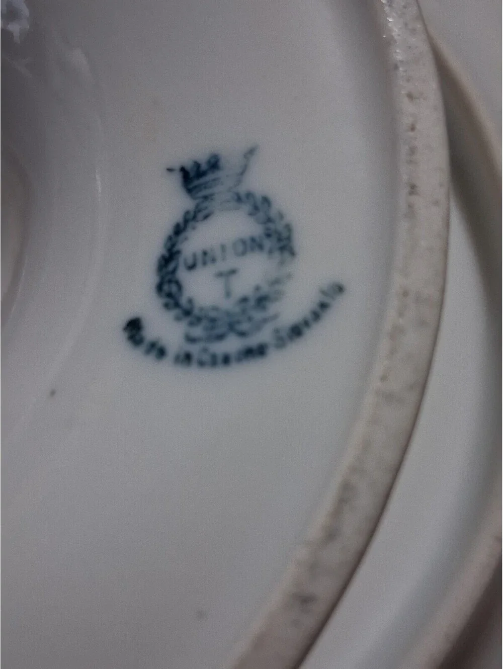 Union T Porcelain Floral and Bird Decorative Plate